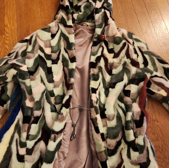 Mink jacket with hood - Picture 3 of 9